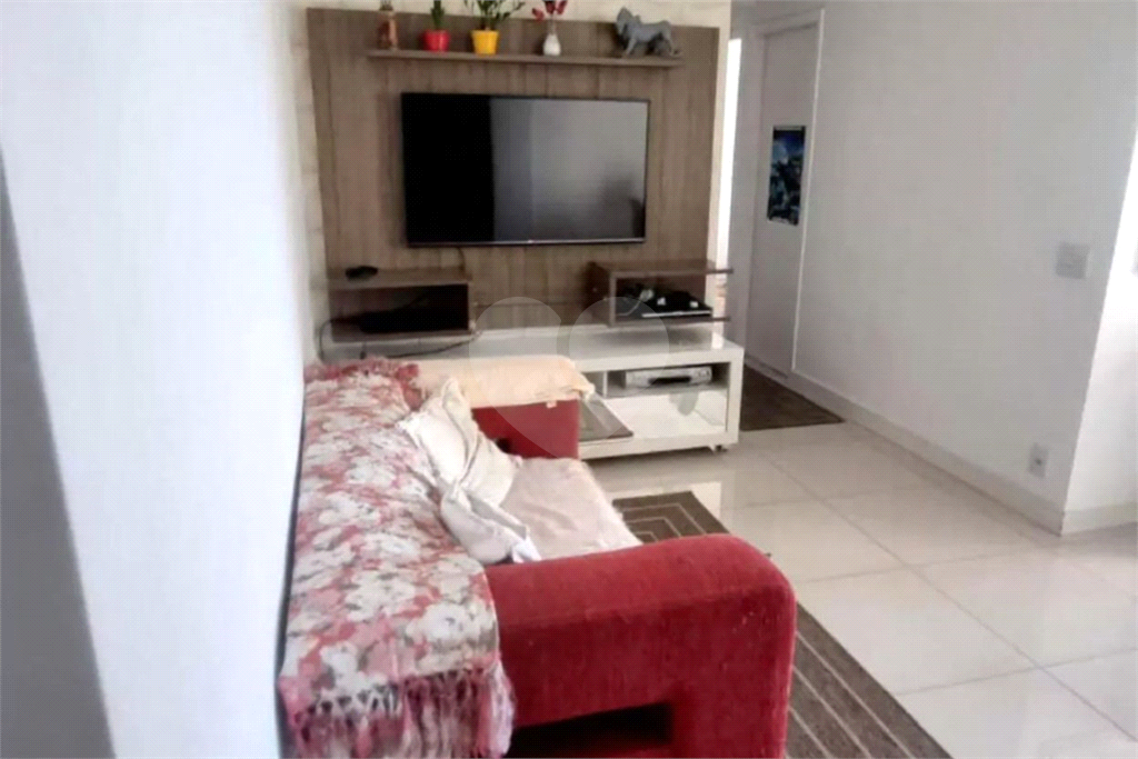 APARTAMENTO em SANTANA