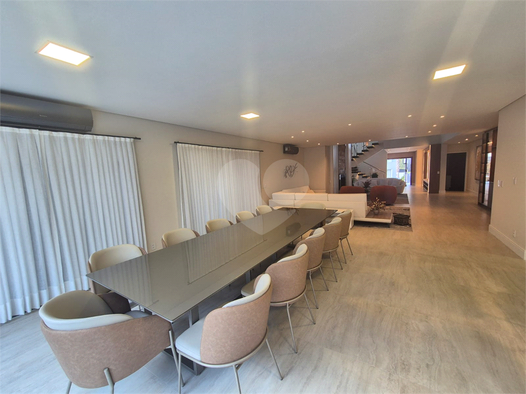 Casa Residencial Tamboré 11