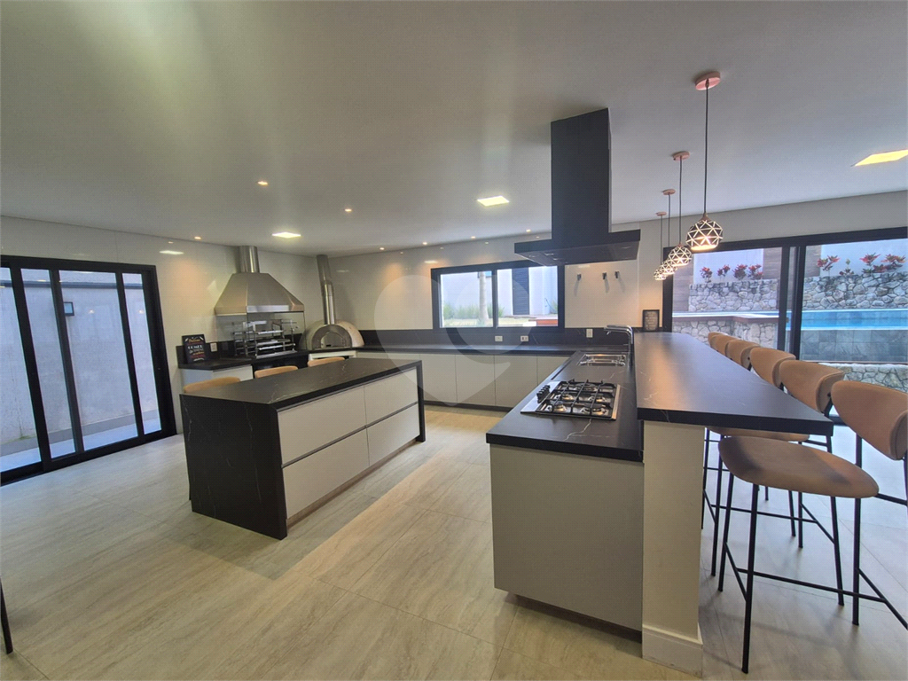 Casa Residencial Tamboré 11