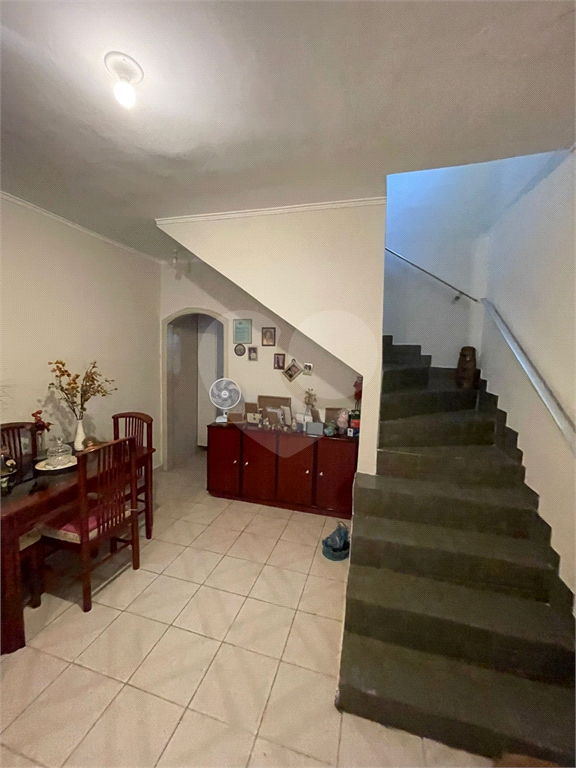 CASA À VENDA – JARDIM ARICANDUVA | 145 m² | REFORMADA | MOBILIADA | IPTU ISENTO