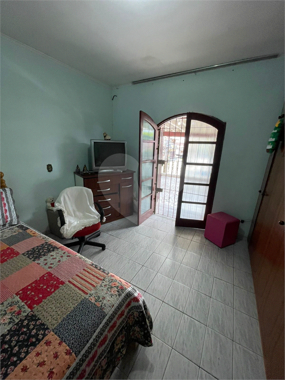 CASA À VENDA – JARDIM ARICANDUVA | 145 m² | REFORMADA | MOBILIADA | IPTU ISENTO