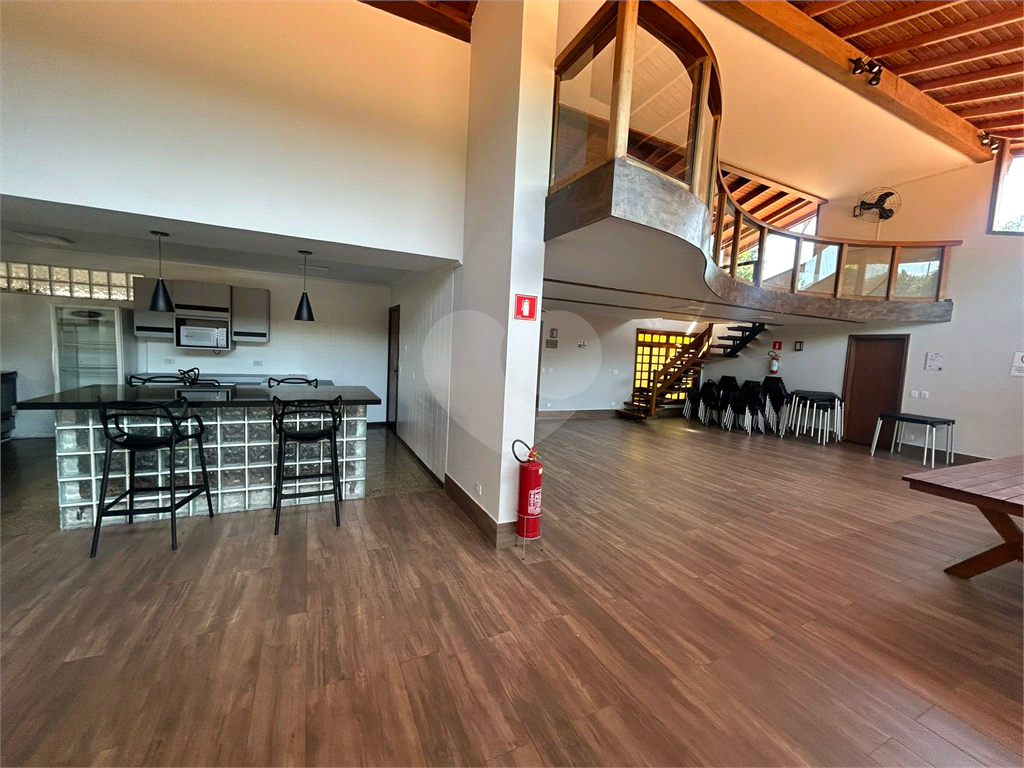 Casa de Condomínio – 142m² - 3 Dormitórios – 1 Suíte – 'Área Gourmet - Escritório - Ar Condicionado - Segurança, Natureza e Conforto 