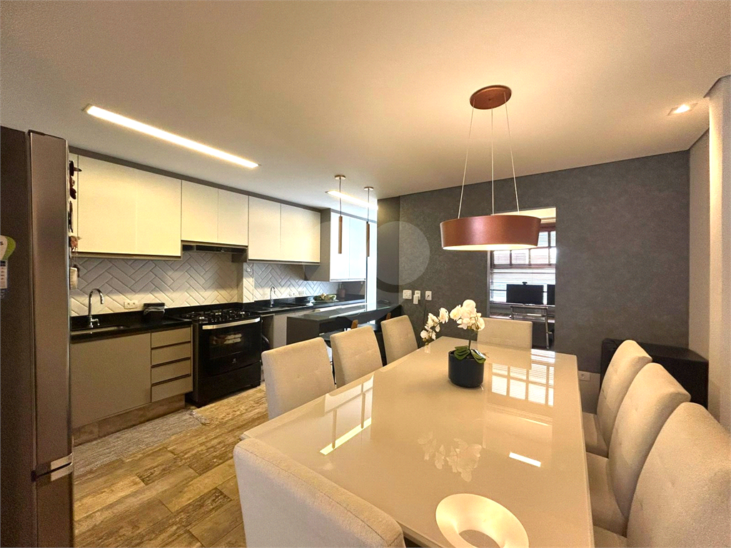 Casa de Condomínio – 142m² - 3 Dormitórios – 1 Suíte – 'Área Gourmet - Escritório - Ar Condicionado - Segurança, Natureza e Conforto 