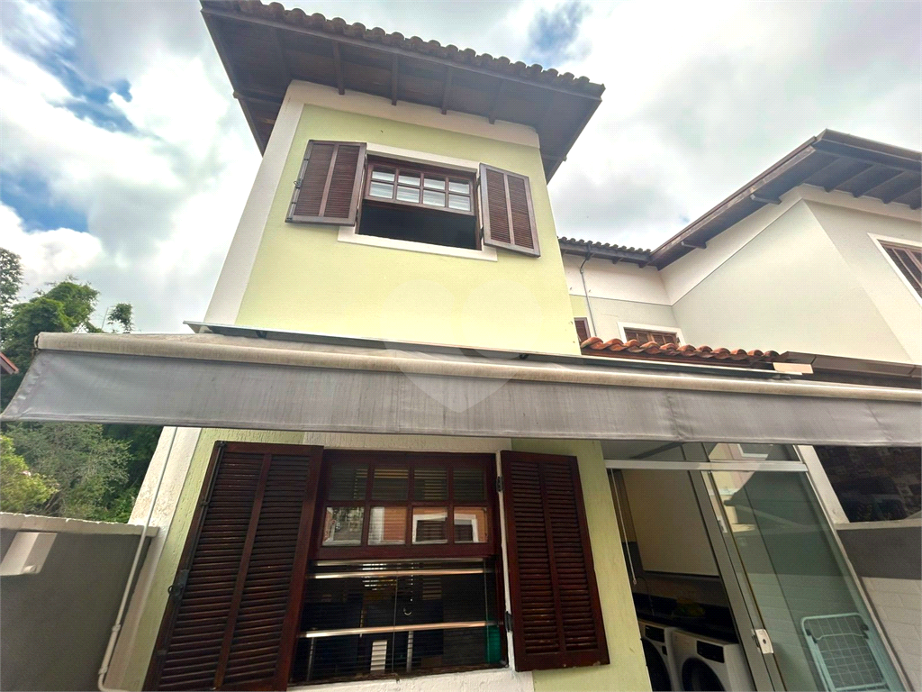 Casa de Condomínio – 142m² - 3 Dormitórios – 1 Suíte – 'Área Gourmet - Escritório - Ar Condicionado - Segurança, Natureza e Conforto 