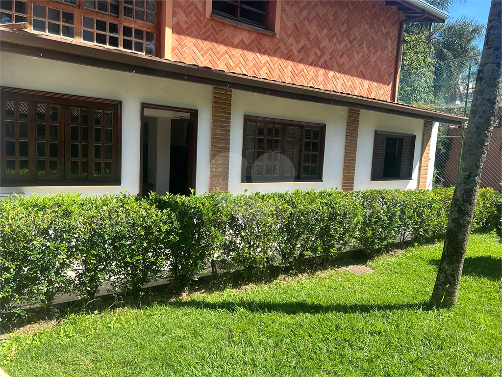 Casa de Condomínio – 142m² - 3 Dormitórios – 1 Suíte – 'Área Gourmet - Escritório - Ar Condicionado - Segurança, Natureza e Conforto 