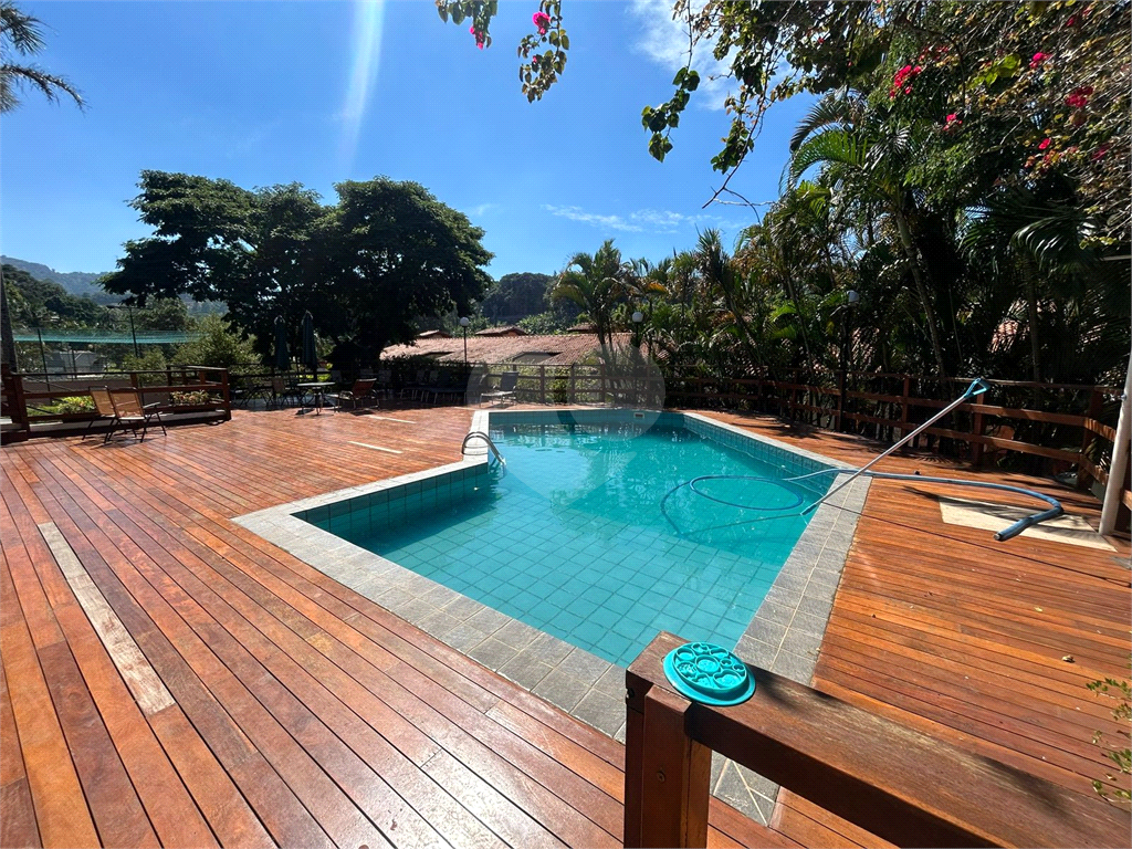 Casa de Condomínio – 142m² - 3 Dormitórios – 1 Suíte – 'Área Gourmet - Escritório - Ar Condicionado - Segurança, Natureza e Conforto 