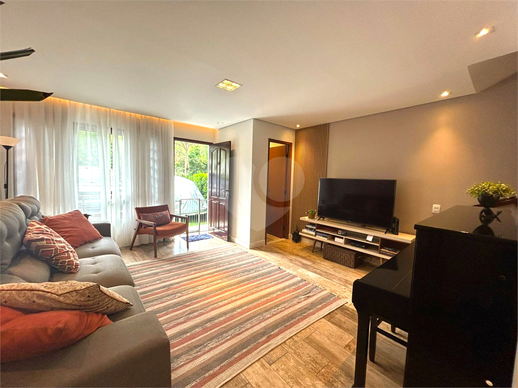 Casa de Condomínio – 142m² - 3 Dormitórios – 1 Suíte – 'Área Gourmet - Escritório - Ar Condicionado - Segurança, Natureza e Conforto 