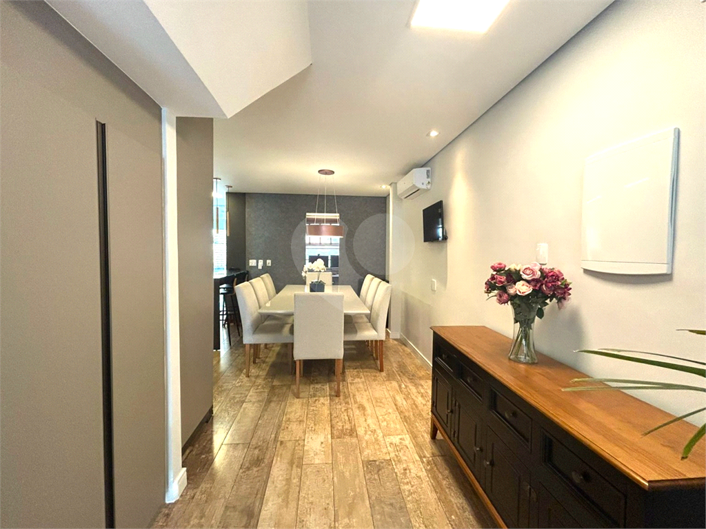 Casa de Condomínio – 142m² - 3 Dormitórios – 1 Suíte – 'Área Gourmet - Escritório - Ar Condicionado - Segurança, Natureza e Conforto 