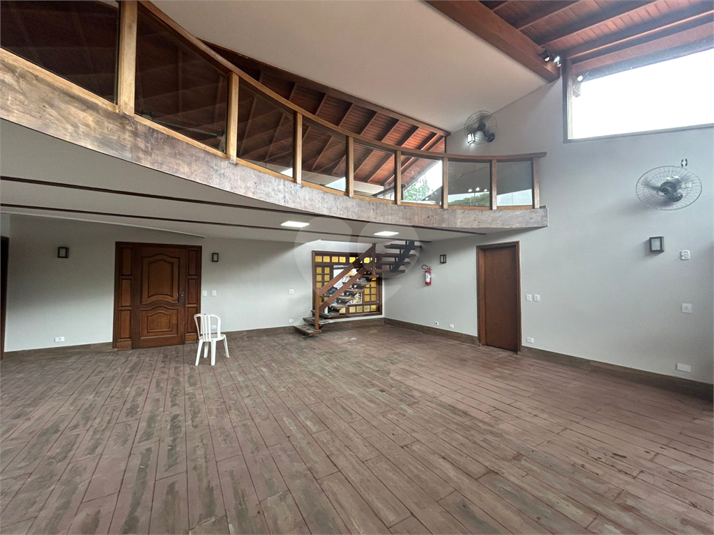 Casa de Condomínio – 142m² - 3 Dormitórios – 1 Suíte – 'Área Gourmet - Escritório - Ar Condicionado - Segurança, Natureza e Conforto 
