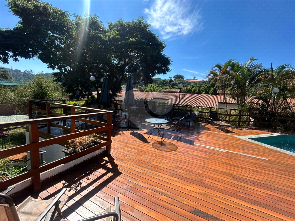 Casa de Condomínio – 142m² - 3 Dormitórios – 1 Suíte – 'Área Gourmet - Escritório - Ar Condicionado - Segurança, Natureza e Conforto 