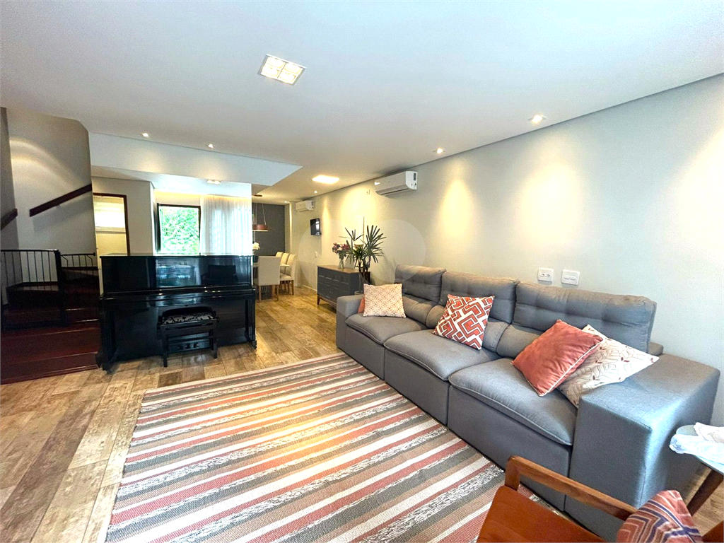 Casa de Condomínio – 142m² - 3 Dormitórios – 1 Suíte – 'Área Gourmet - Escritório - Ar Condicionado - Segurança, Natureza e Conforto 