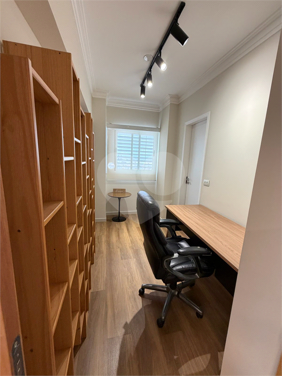 Cobertura triplex porteira fechada à venda na Santa Teresinha