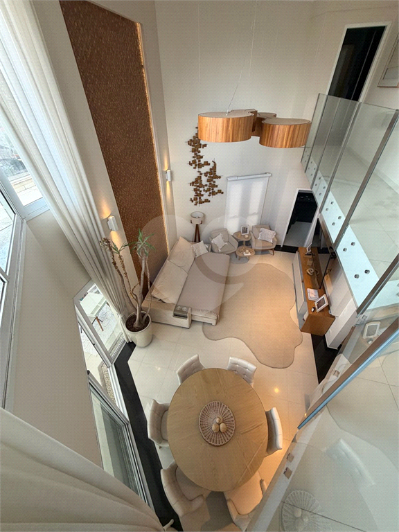 Cobertura triplex porteira fechada à venda na Santa Teresinha