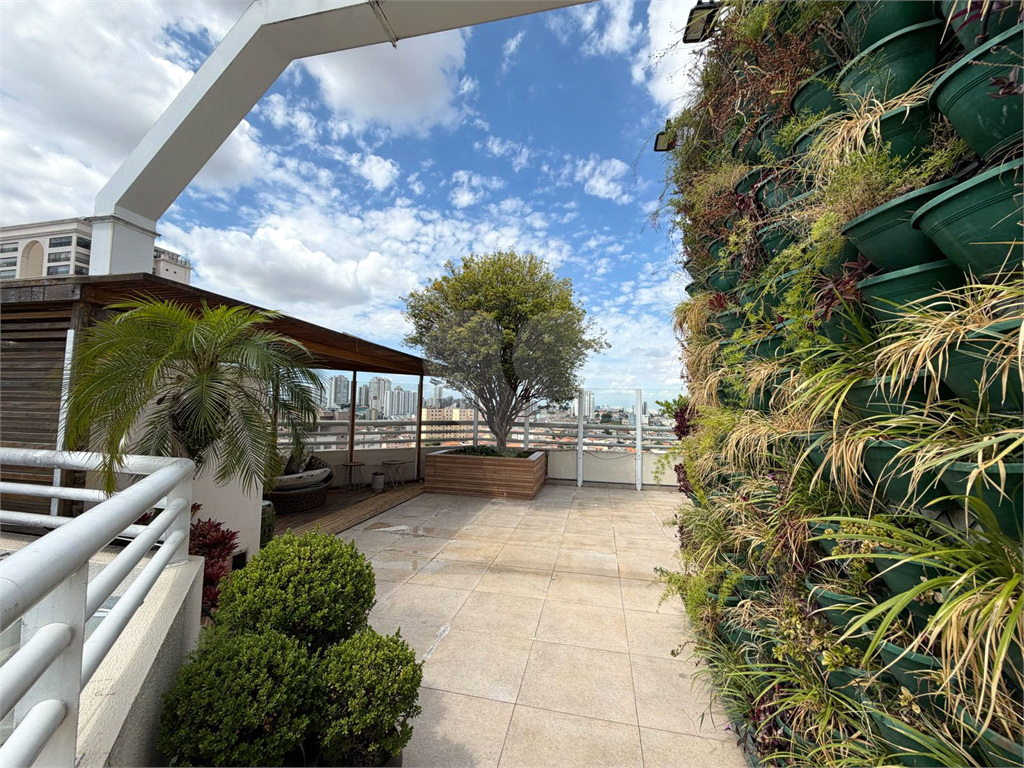 Cobertura triplex porteira fechada à venda na Santa Teresinha