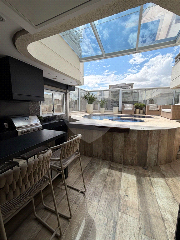 Cobertura triplex porteira fechada à venda na Santa Teresinha