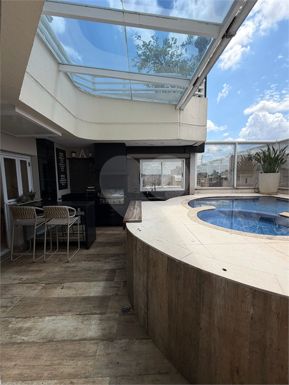 Cobertura triplex porteira fechada à venda na Santa Teresinha