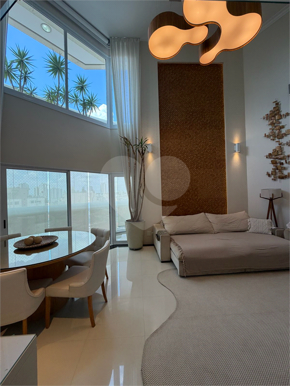 Cobertura triplex porteira fechada à venda na Santa Teresinha