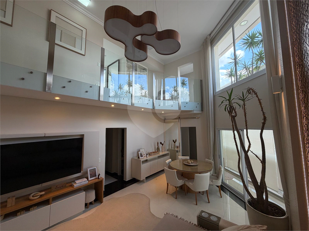 Cobertura triplex porteira fechada à venda na Santa Teresinha