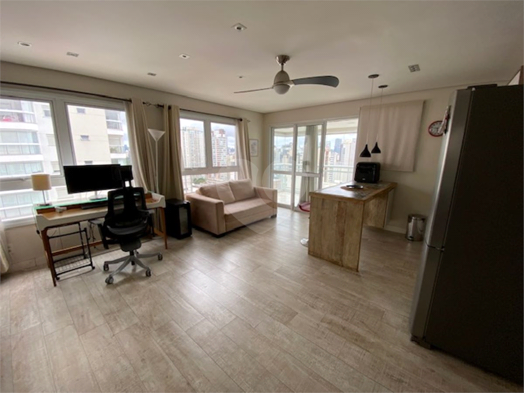 Flat mobiliado, moderno e integrado de 58m² com sacada, vaga e lazer completo em frente ao Insper – Vila Olímpia