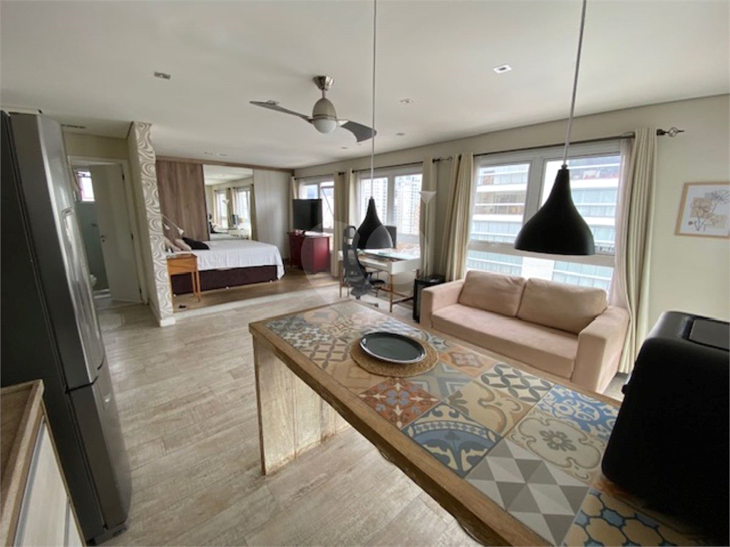 Flat mobiliado, moderno e integrado de 58m² com sacada, vaga e lazer completo em frente ao Insper – Vila Olímpia