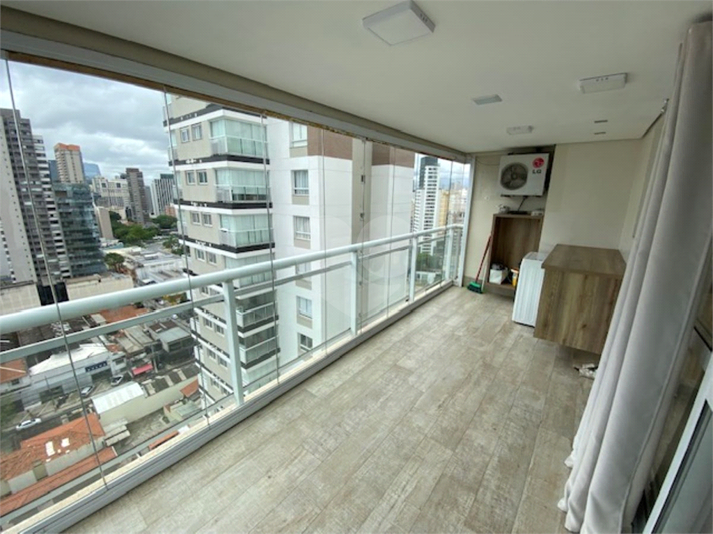 Flat mobiliado, moderno e integrado de 58m² com sacada, vaga e lazer completo em frente ao Insper – Vila Olímpia