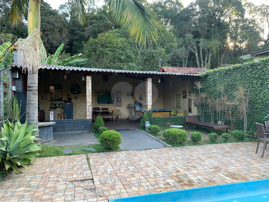 Chácara com piscina  em Mairiporã 