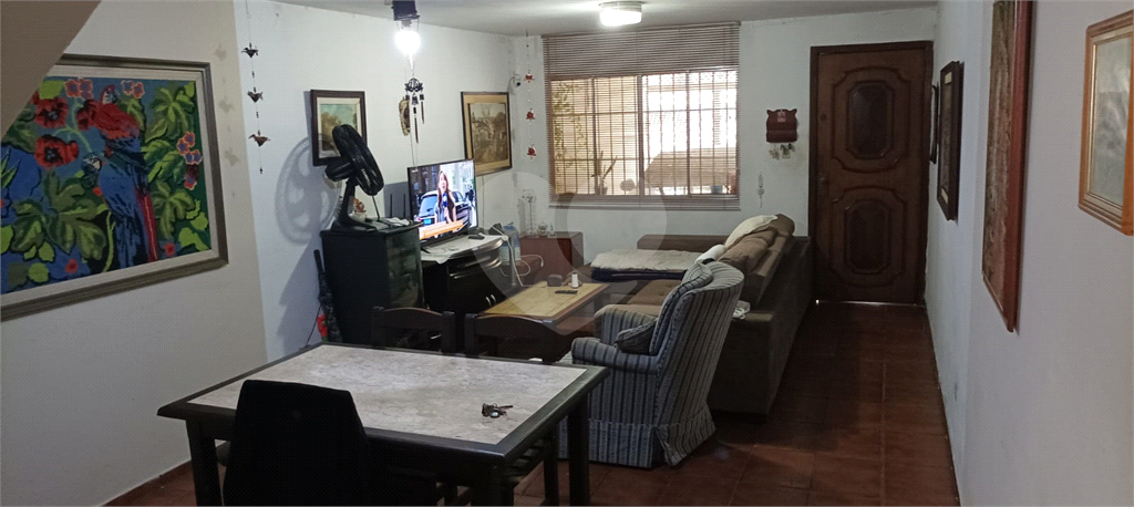 Casa ampla à venda na Parada Inglesa, a poucos minutos do metrô