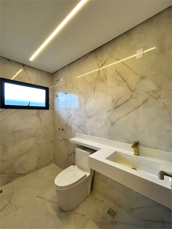 Casa à venda em condomínio fechado em Caçapava