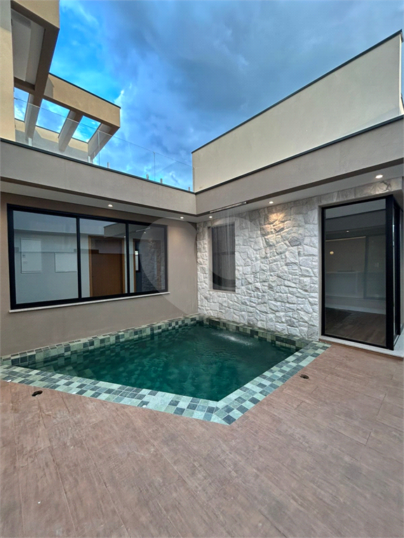 Casa à venda em condomínio fechado em Caçapava