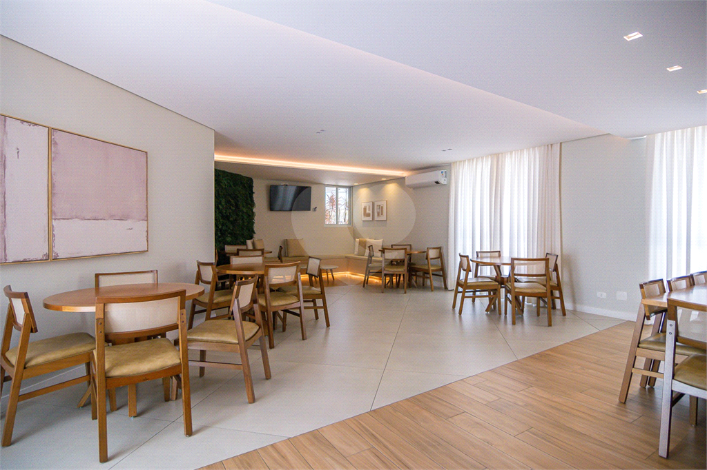 Imóvel 121m² com 4 quartos, 1 sendo suíte, lazer completo 2 vagas Vila Romana