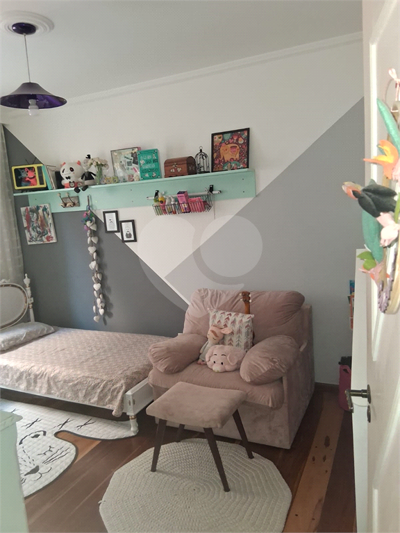 Casa à Venda na Vila Rosália | 4 Dorms, Área Gourmet e Rua Sem Saída