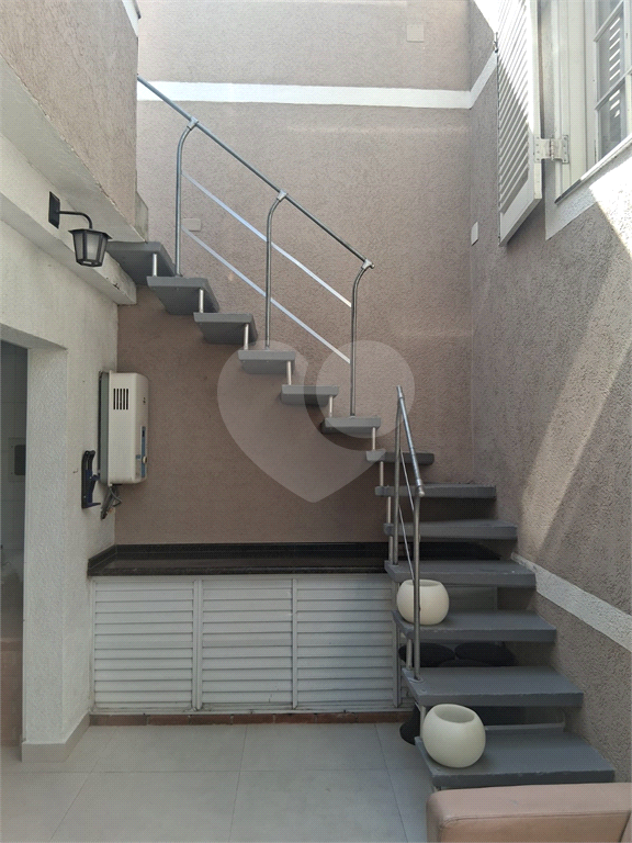 Casa à Venda na Vila Rosália | 4 Dorms, Área Gourmet e Rua Sem Saída