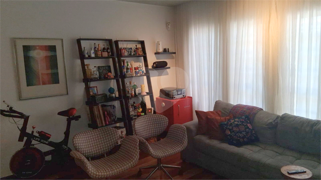 Casa à Venda na Vila Rosália | 4 Dorms, Área Gourmet e Rua Sem Saída