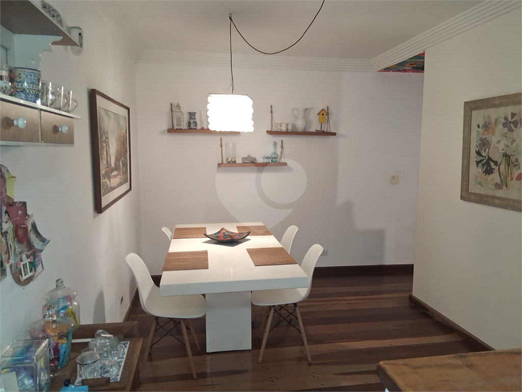 Casa à Venda na Vila Rosália | 4 Dorms, Área Gourmet e Rua Sem Saída