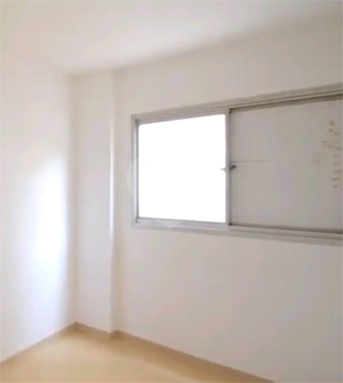 APARTAMENTO em SANTA CECÍLIA