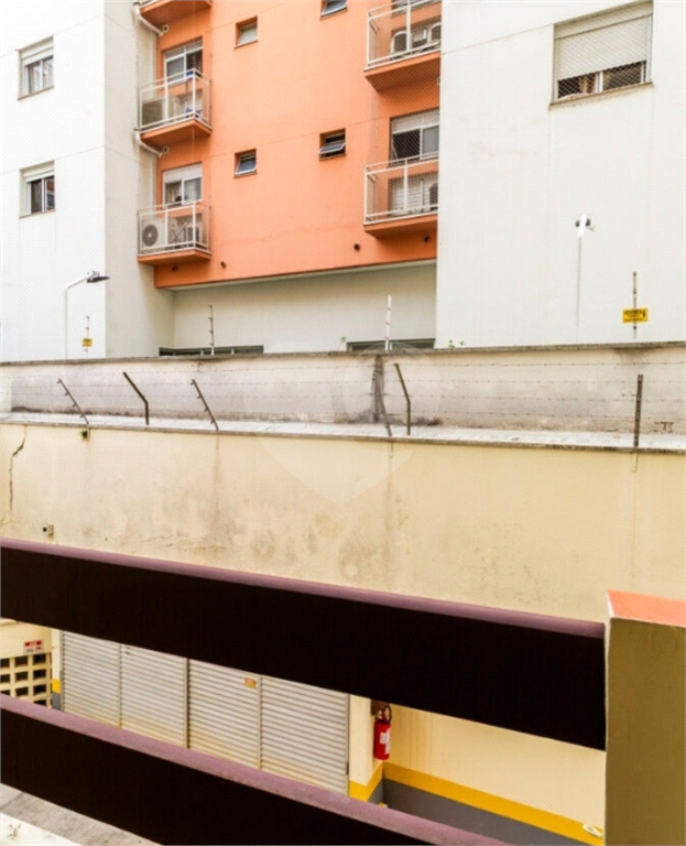 APARTAMENTO em SANTA CECÍLIA