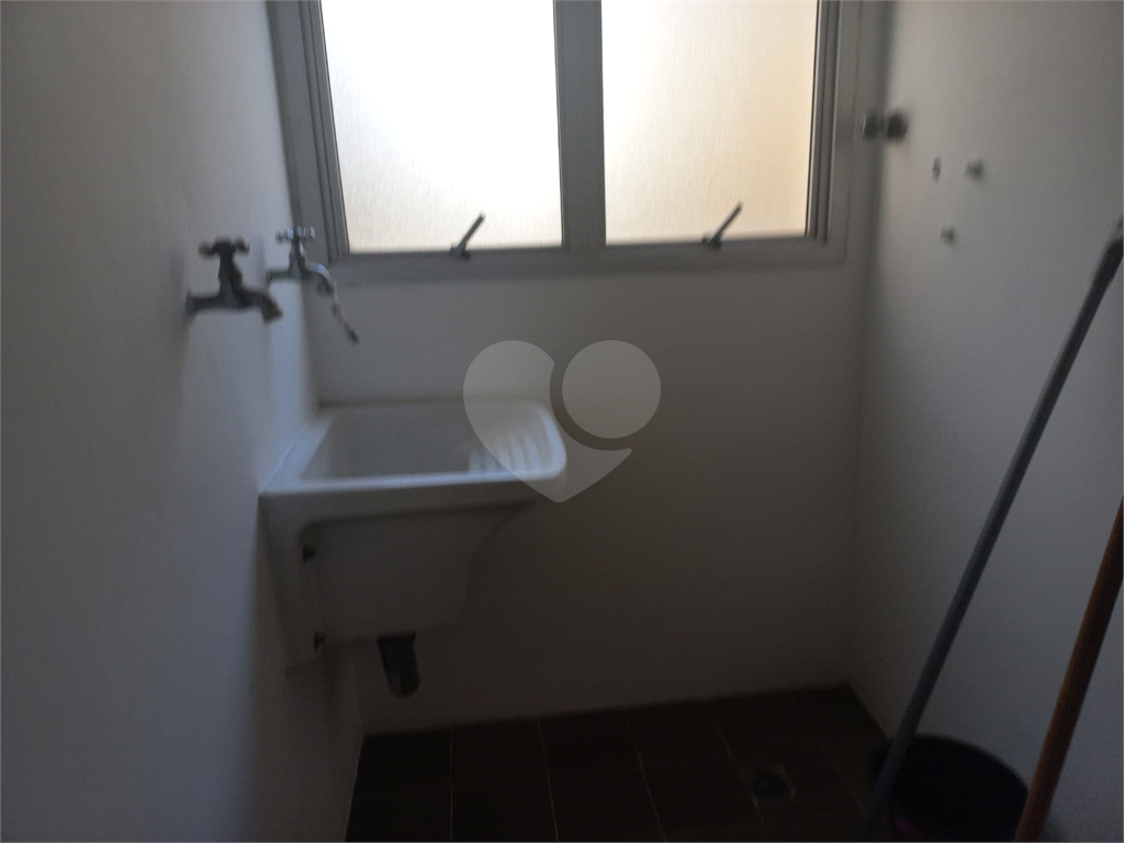 APARTAMENTO em SANTA CECÍLIA