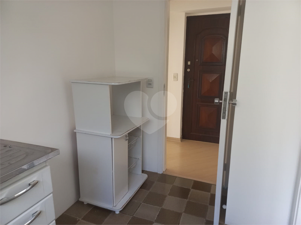 APARTAMENTO em SANTA CECÍLIA