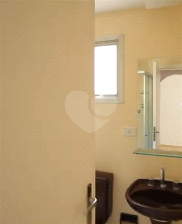 APARTAMENTO em SANTA CECÍLIA
