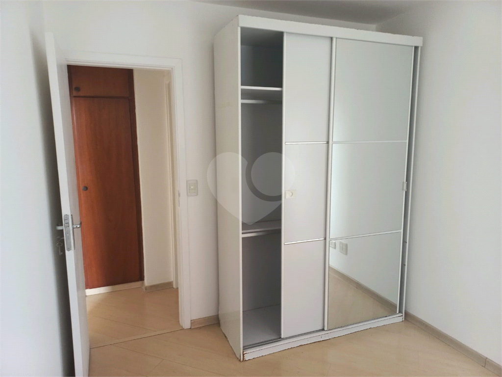 APARTAMENTO em SANTA CECÍLIA