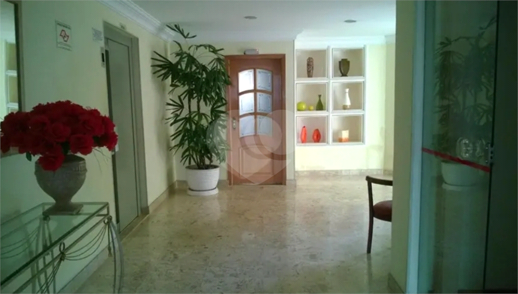 APARTAMENTO em SANTA CECÍLIA