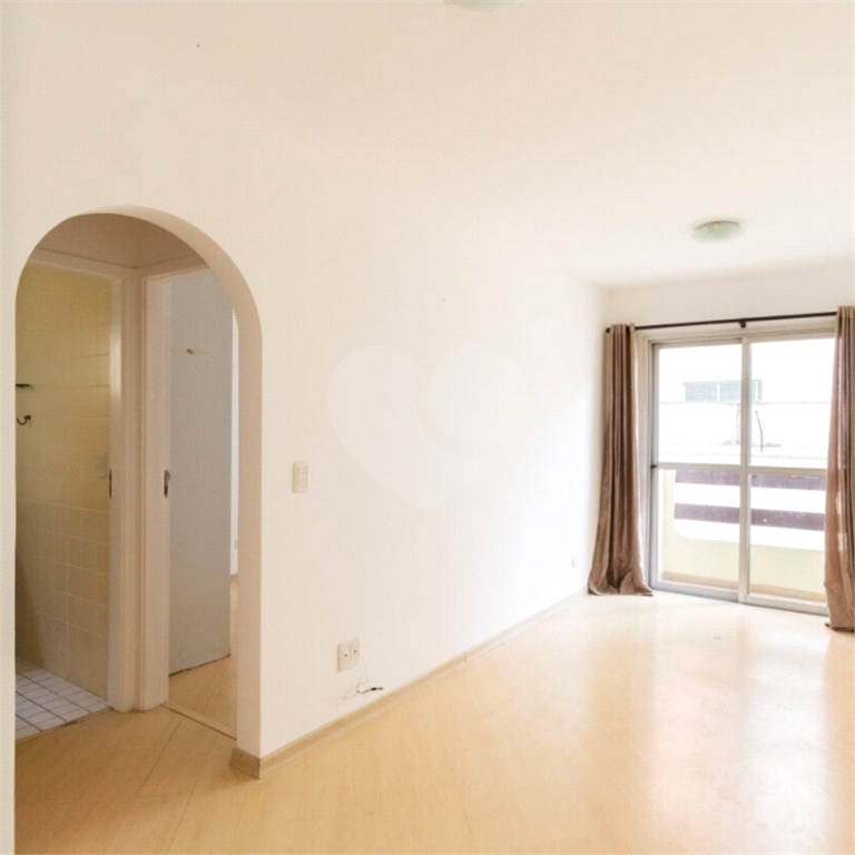 APARTAMENTO em SANTA CECÍLIA