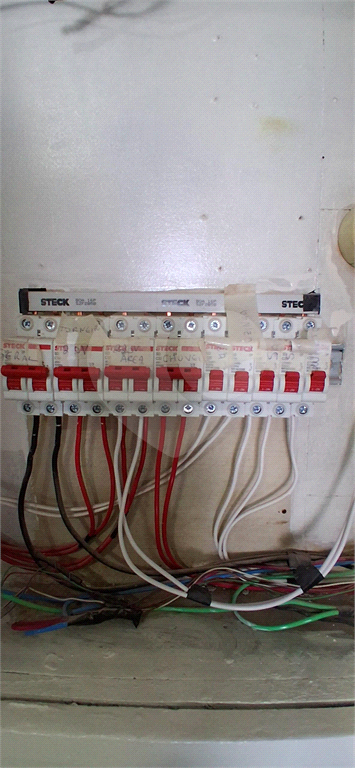 Apartamento Reformado e Ensolarado à Venda na Vila Paulicéia – 64 m² | Pronto para Morar