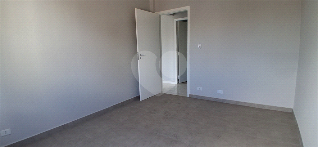 Apartamento Reformado e Ensolarado à Venda na Vila Paulicéia – 64 m² | Pronto para Morar