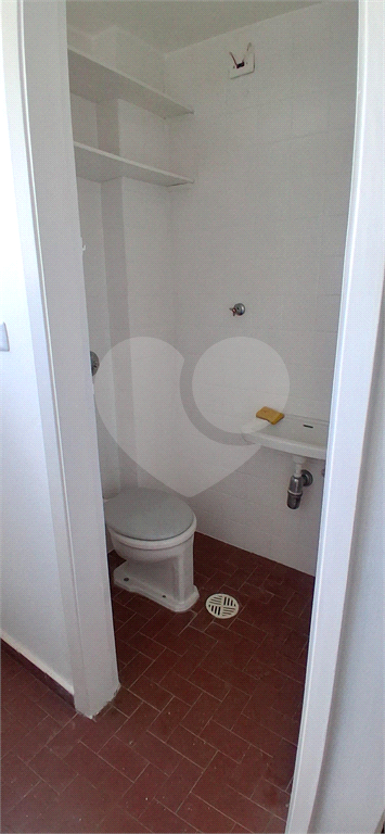 Apartamento Reformado e Ensolarado à Venda na Vila Paulicéia – 64 m² | Pronto para Morar