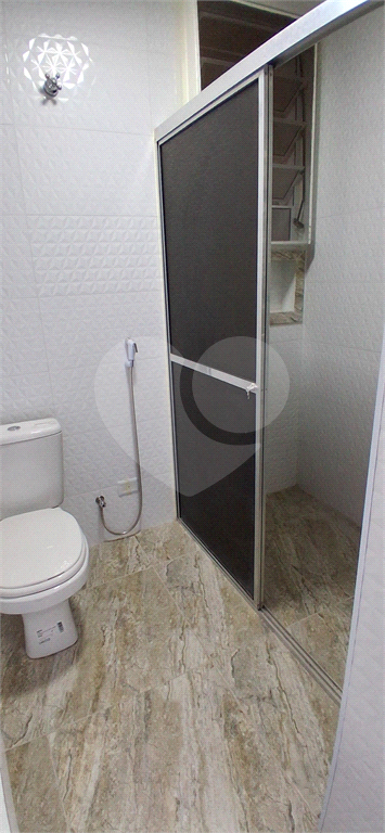 Apartamento Reformado e Ensolarado à Venda na Vila Paulicéia – 64 m² | Pronto para Morar