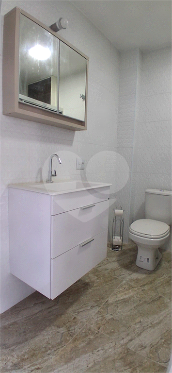 Apartamento Reformado e Ensolarado à Venda na Vila Paulicéia – 64 m² | Pronto para Morar