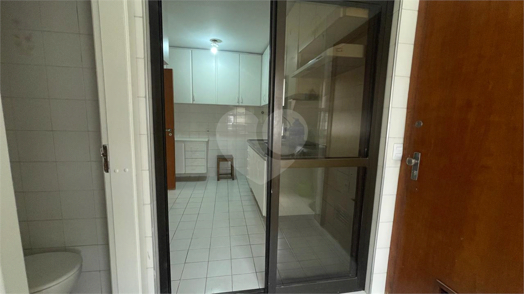 APARTAMENTO em SANTANA