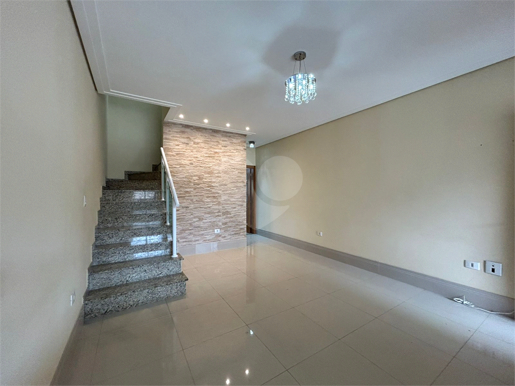 SOBRADO MODERNO À VENDA - 3 Dromitórios - 1 Suíte - 2 Vagas – PARQUE SÃO DOMINGOS | EXCELENTE PADRÃO | 147m²