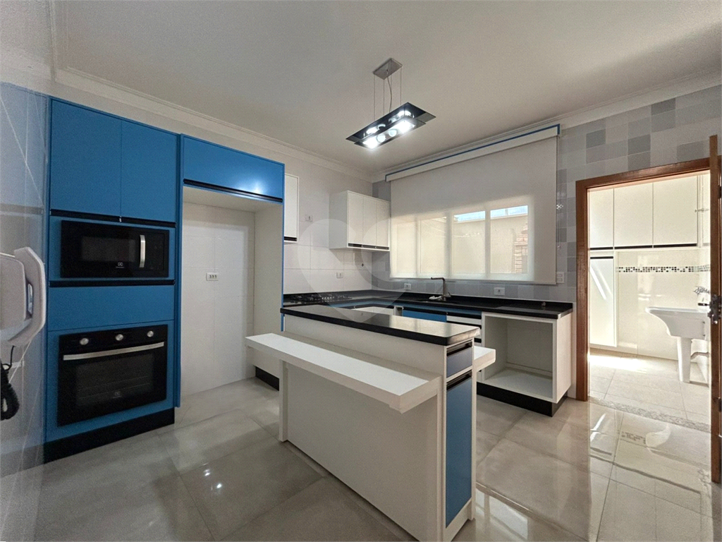 SOBRADO MODERNO À VENDA - 3 Dromitórios - 1 Suíte - 2 Vagas – PARQUE SÃO DOMINGOS | EXCELENTE PADRÃO | 147m²